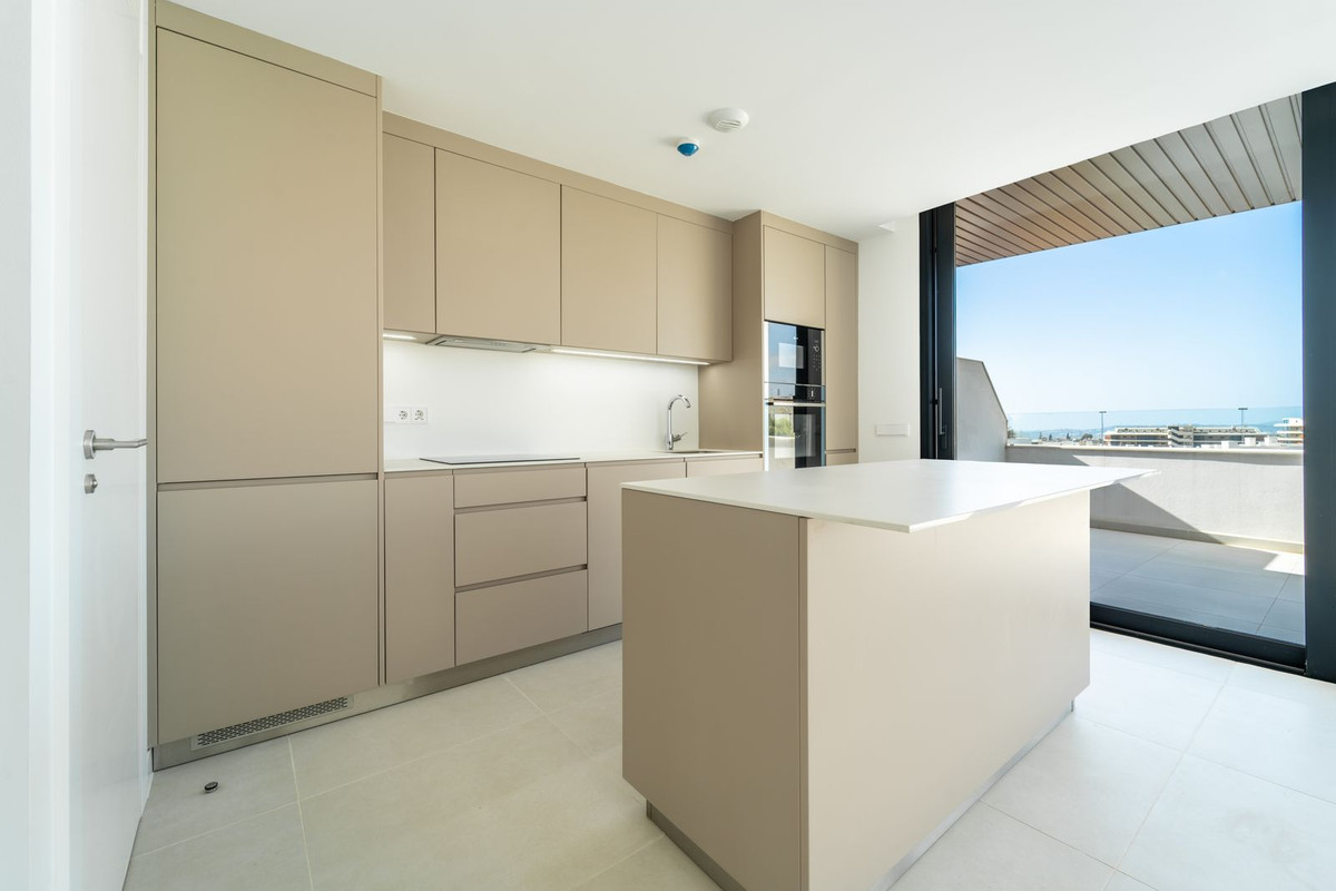 f2c2d1d65fd30e4f6f13b6e4d0b1e378 - 2