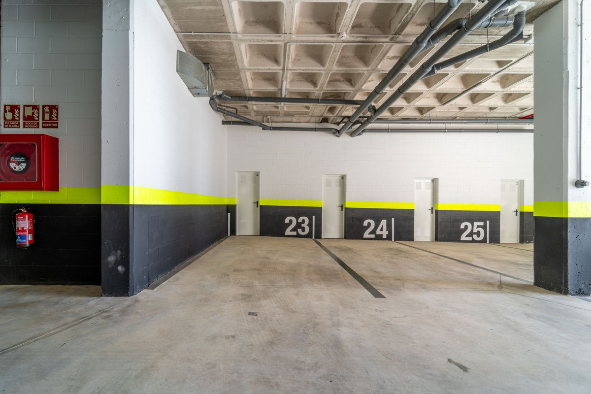 f2c2d1d65fd30e4f6f13b6e4d0b1e378 - 23