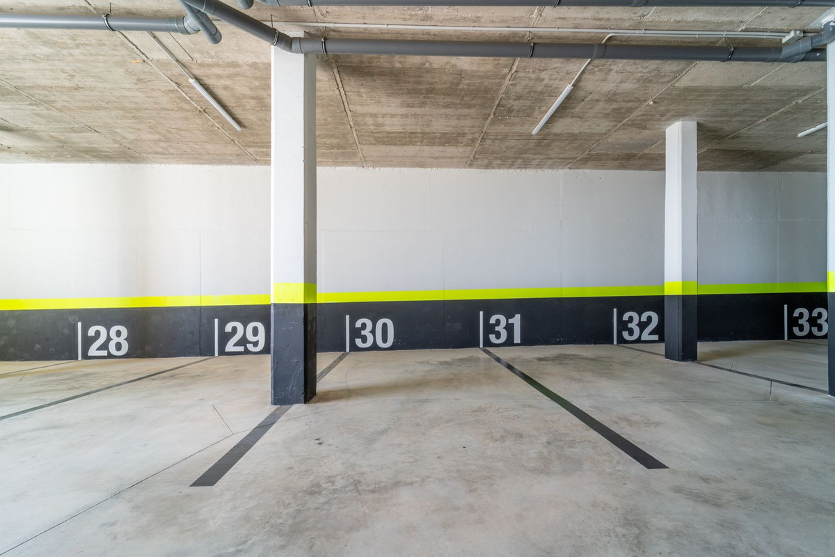 f2c2d1d65fd30e4f6f13b6e4d0b1e378 - 24