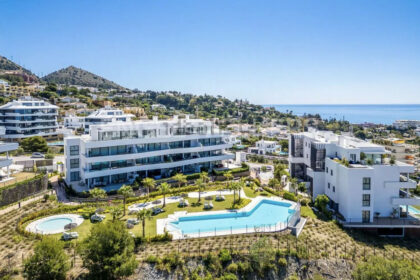 f2c2d1d65fd30e4f6f13b6e4d0b1e378 - 27