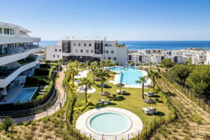 f2c2d1d65fd30e4f6f13b6e4d0b1e378 - 32