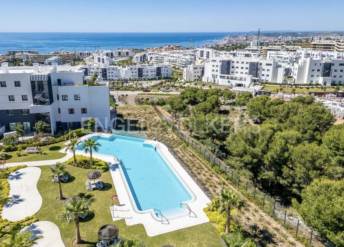 f2c2d1d65fd30e4f6f13b6e4d0b1e378 - 33