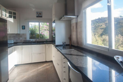 f328fff854e4678855e38c5b1b7d7039 - 12