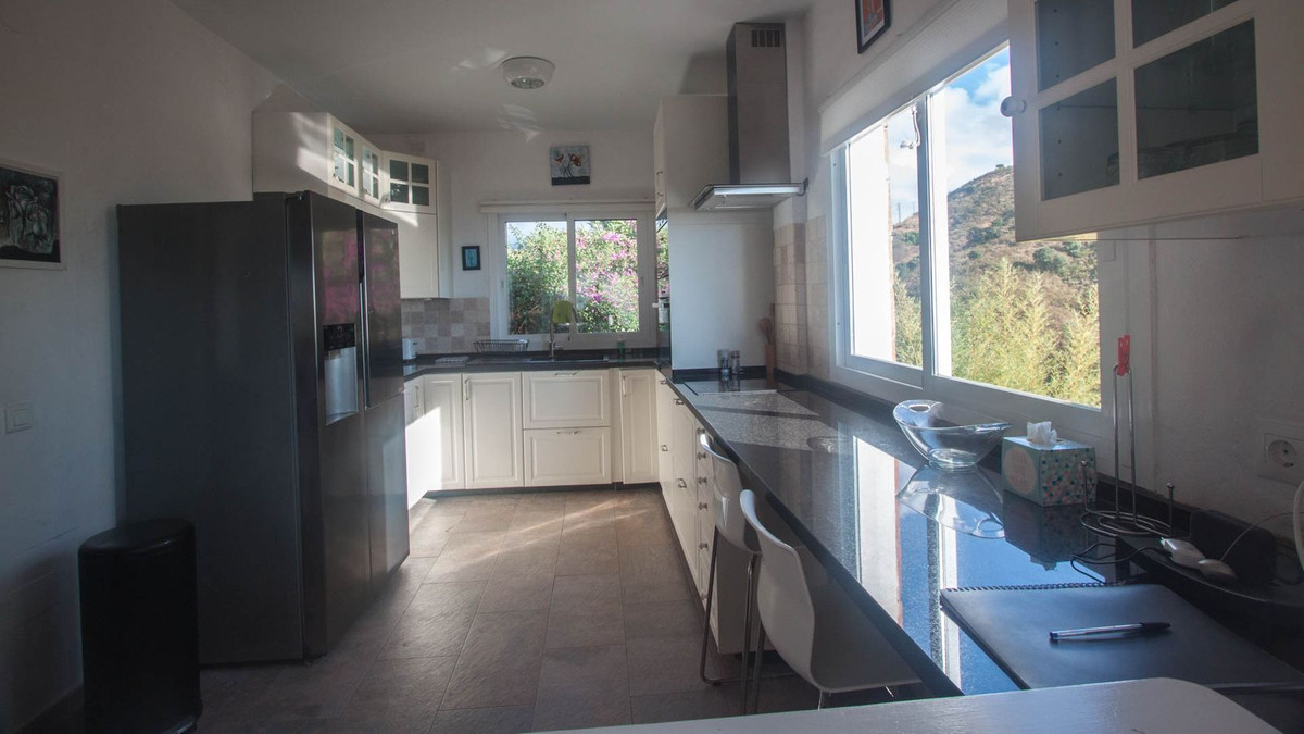 f328fff854e4678855e38c5b1b7d7039 - 13