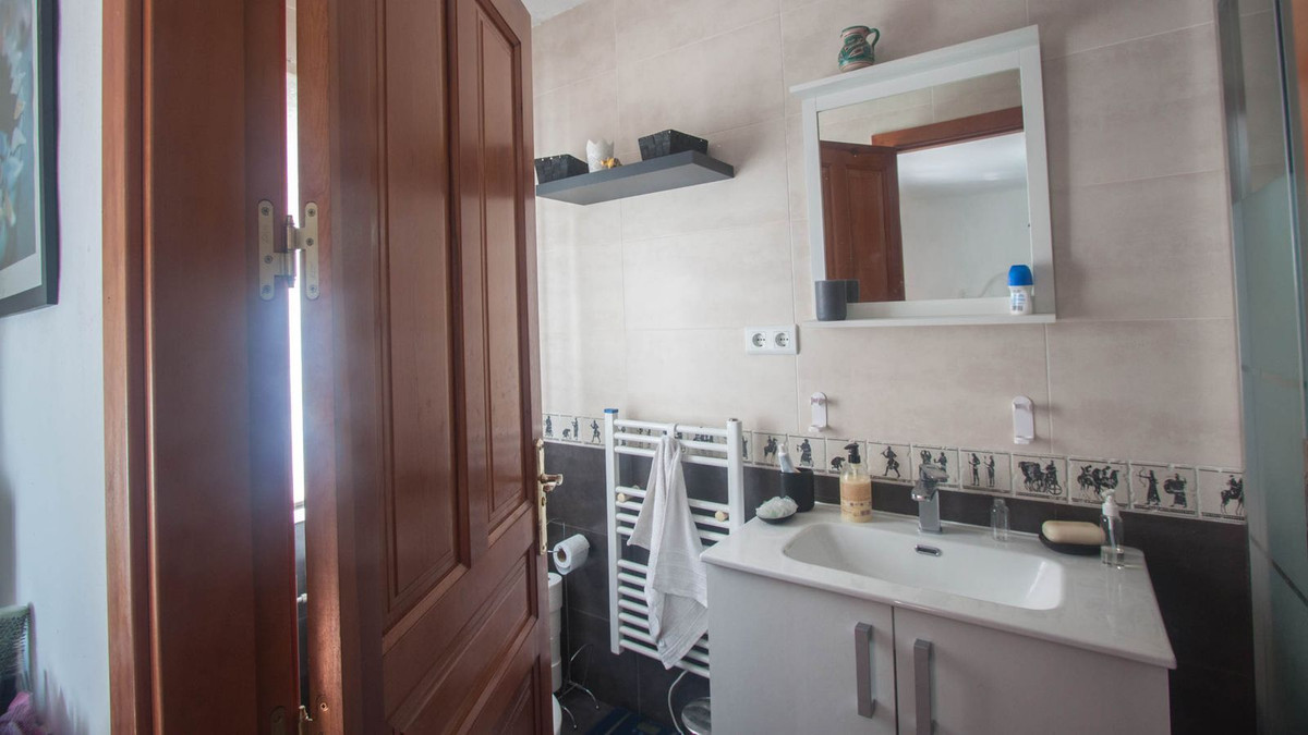 f328fff854e4678855e38c5b1b7d7039 - 37