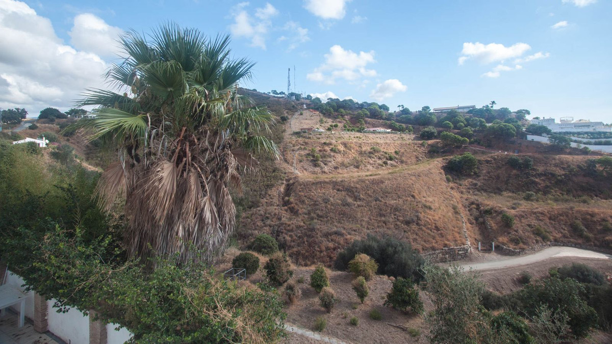 f328fff854e4678855e38c5b1b7d7039 - 41