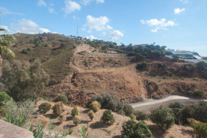 f328fff854e4678855e38c5b1b7d7039 - 42