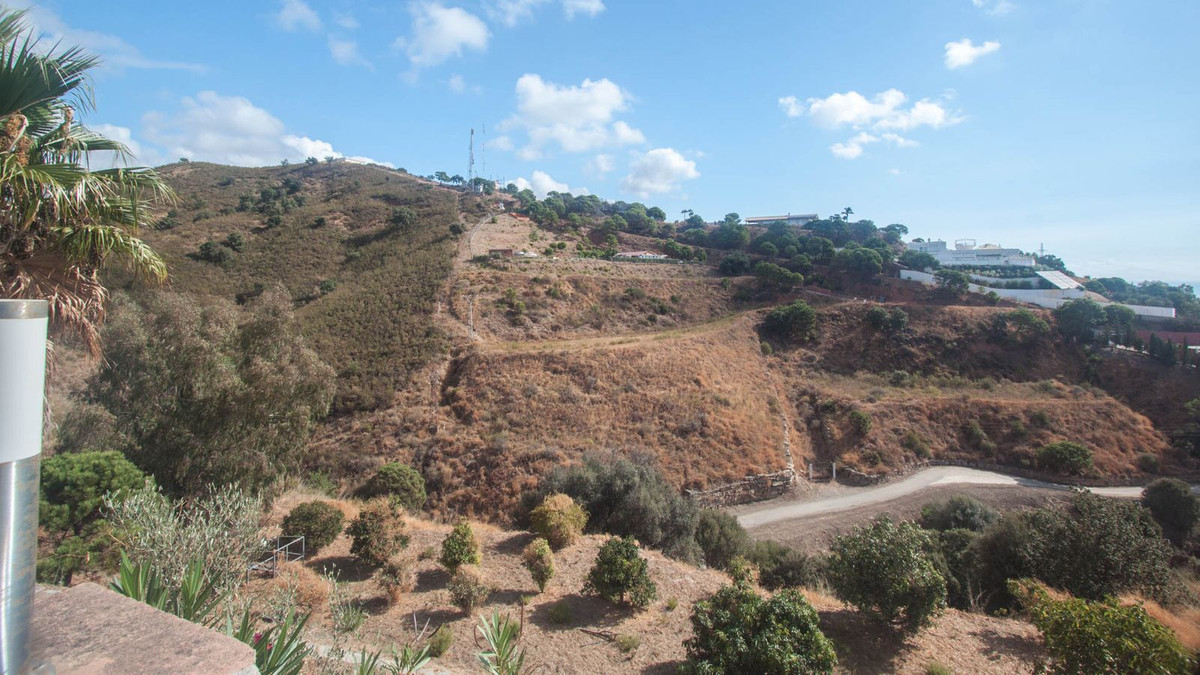 f328fff854e4678855e38c5b1b7d7039 - 42