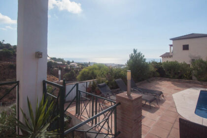 f328fff854e4678855e38c5b1b7d7039 - 44