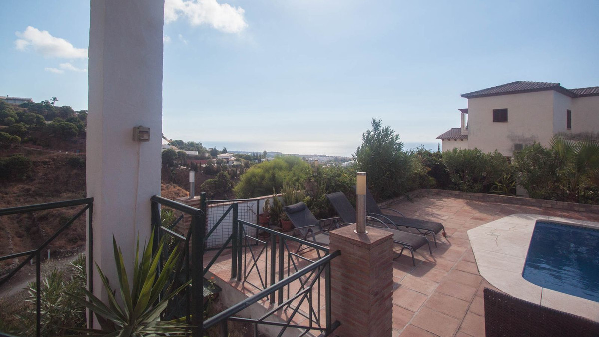 f328fff854e4678855e38c5b1b7d7039 - 44