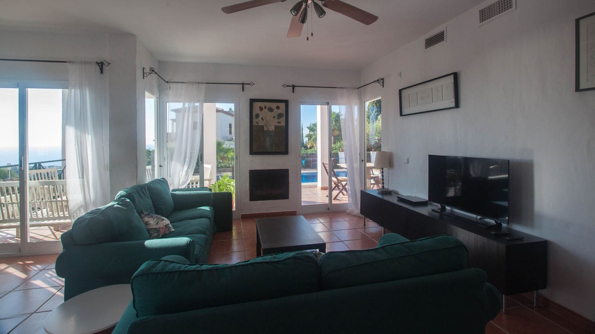 f328fff854e4678855e38c5b1b7d7039 - 9