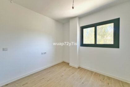 f35d98d1d4d6b709fe4c979014afe075 - 12