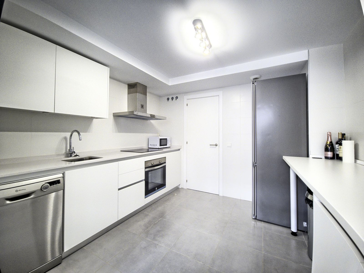 f36ace107e3a73cbcb4d0fb29803b1fa - 13