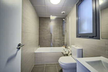 f36ace107e3a73cbcb4d0fb29803b1fa - 18