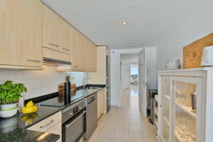 f38be2eb96eb80249743133f57ca3411 - 11