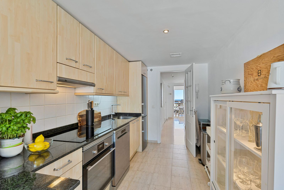 f38be2eb96eb80249743133f57ca3411 - 11