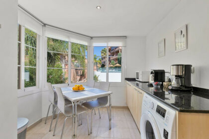 f38be2eb96eb80249743133f57ca3411 - 12