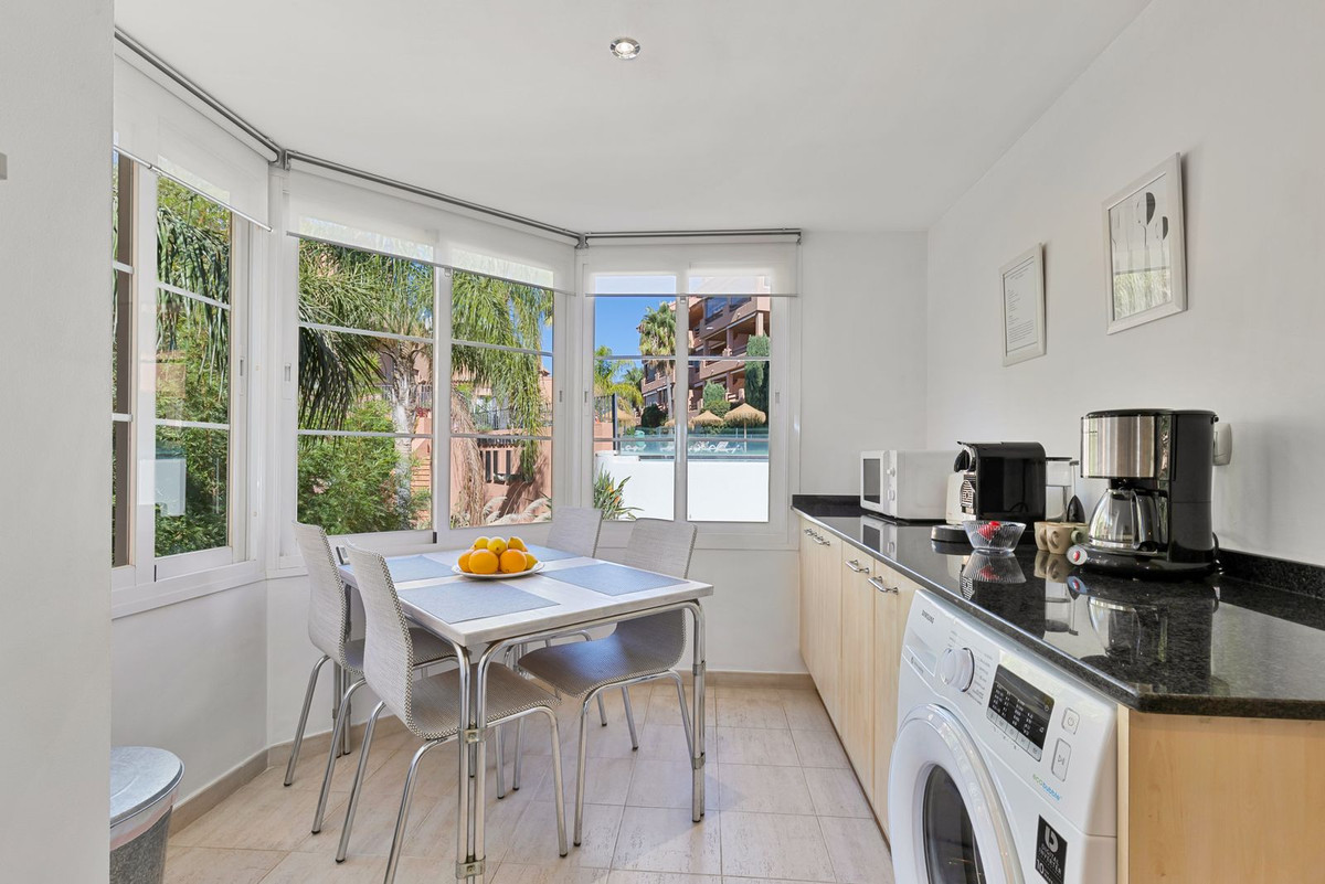 f38be2eb96eb80249743133f57ca3411 - 12