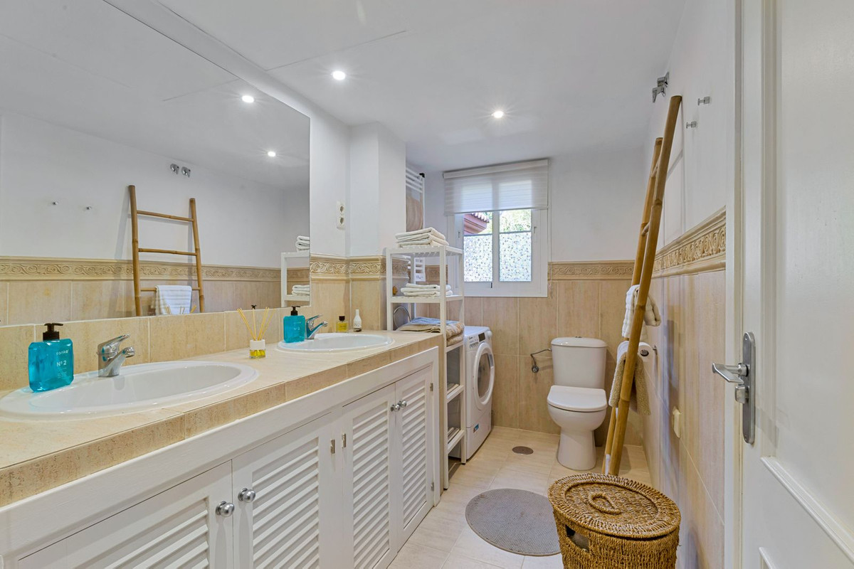 f38be2eb96eb80249743133f57ca3411 - 17