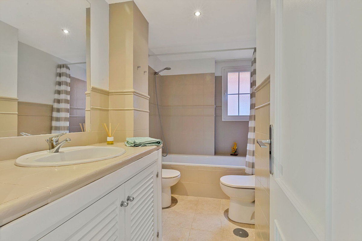 f38be2eb96eb80249743133f57ca3411 - 20