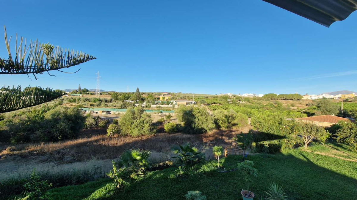 f3920de056d361f1c0787efda9a9d1ec - 64