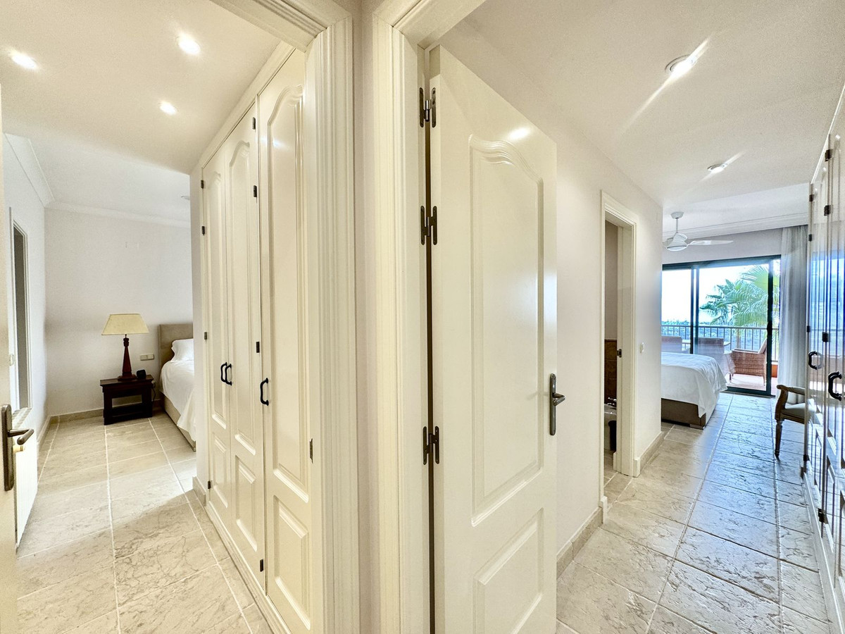 f3cf2d374e11e9477e44ba3cb3ba1381 - 10