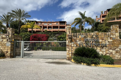 f3cf2d374e11e9477e44ba3cb3ba1381 - 17