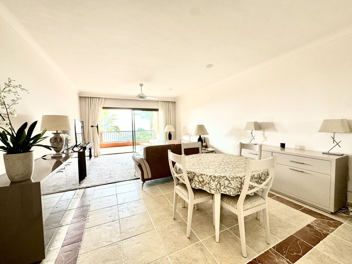 f3cf2d374e11e9477e44ba3cb3ba1381 - 2