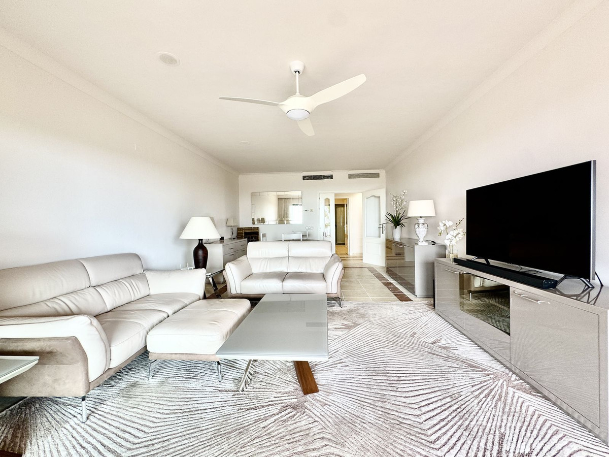 f3cf2d374e11e9477e44ba3cb3ba1381 - 3