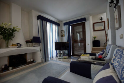 f3e83f73f8f0e82733b80e4d71d34877 - 13