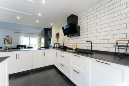 f446595bc7a8702c1565857bbe561c94 - 14