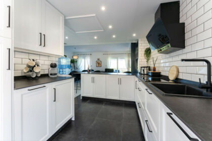 f446595bc7a8702c1565857bbe561c94 - 15