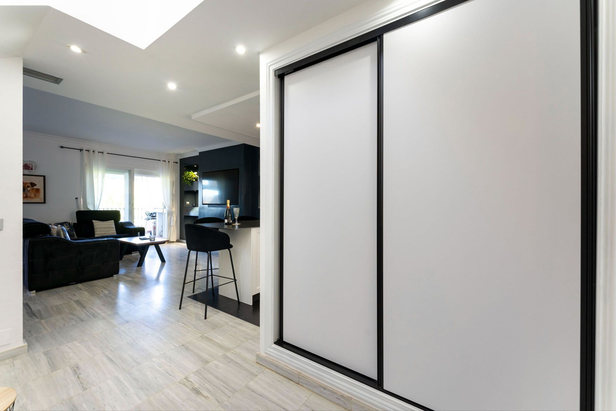 f446595bc7a8702c1565857bbe561c94 - 17