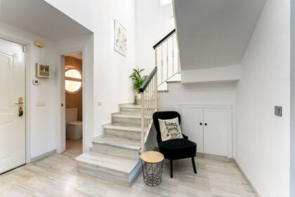 f446595bc7a8702c1565857bbe561c94 - 19