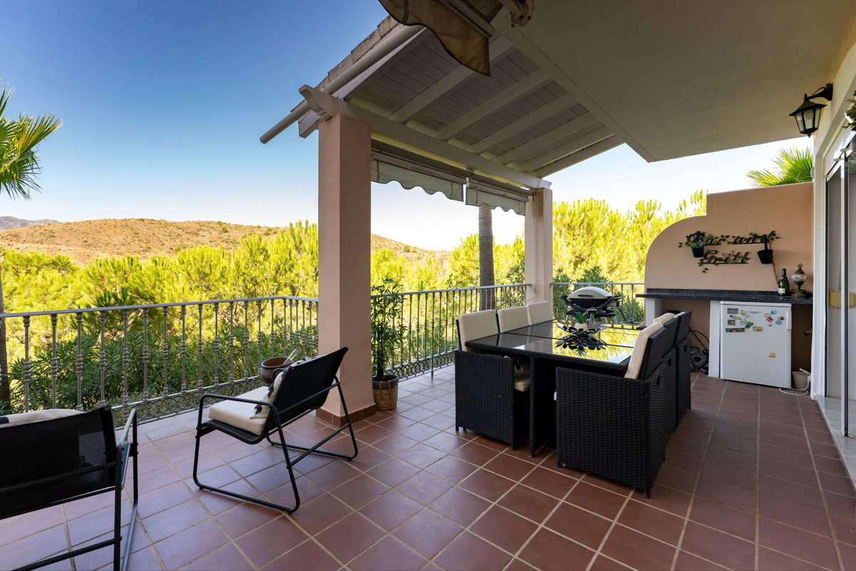 f446595bc7a8702c1565857bbe561c94 - 2