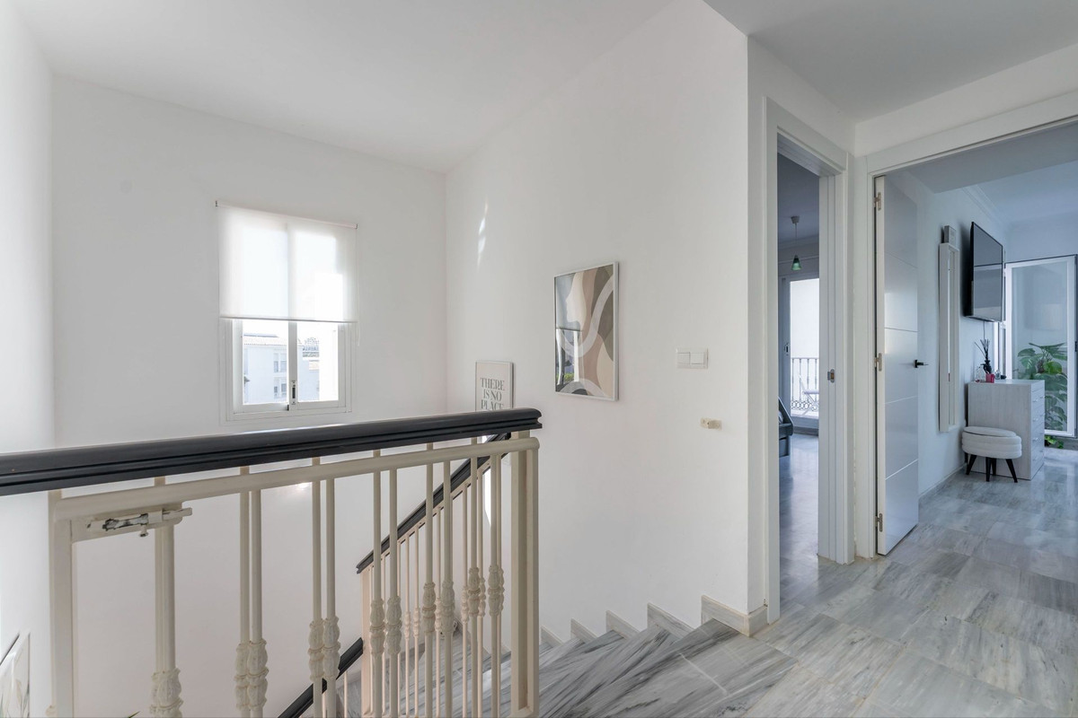 f446595bc7a8702c1565857bbe561c94 - 20