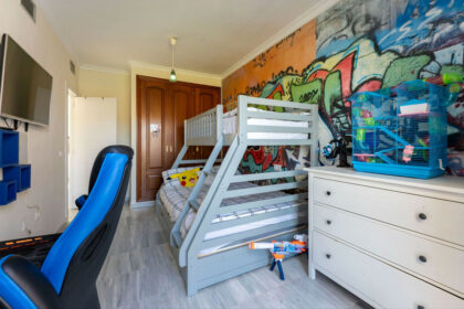 f446595bc7a8702c1565857bbe561c94 - 28