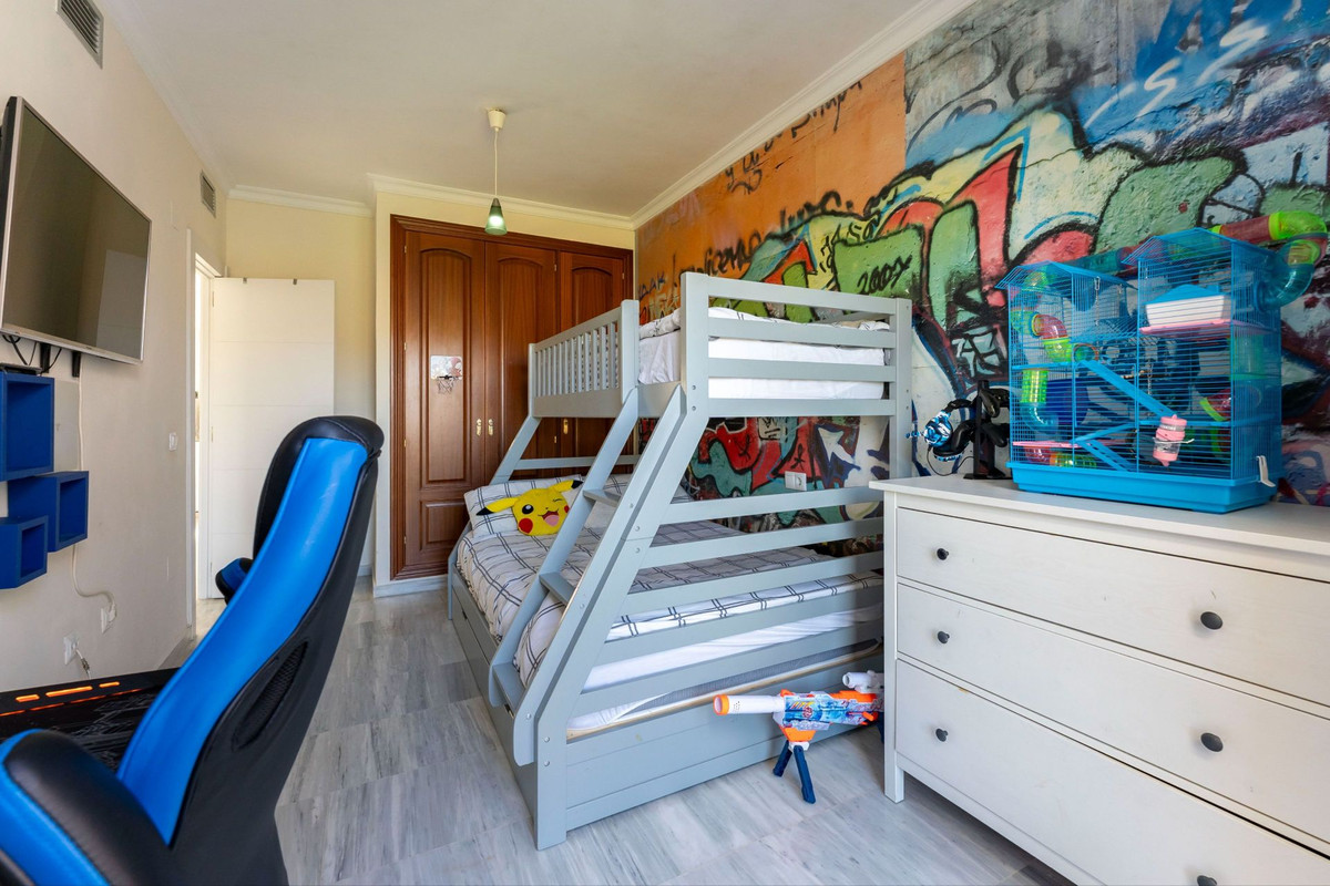 f446595bc7a8702c1565857bbe561c94 - 28