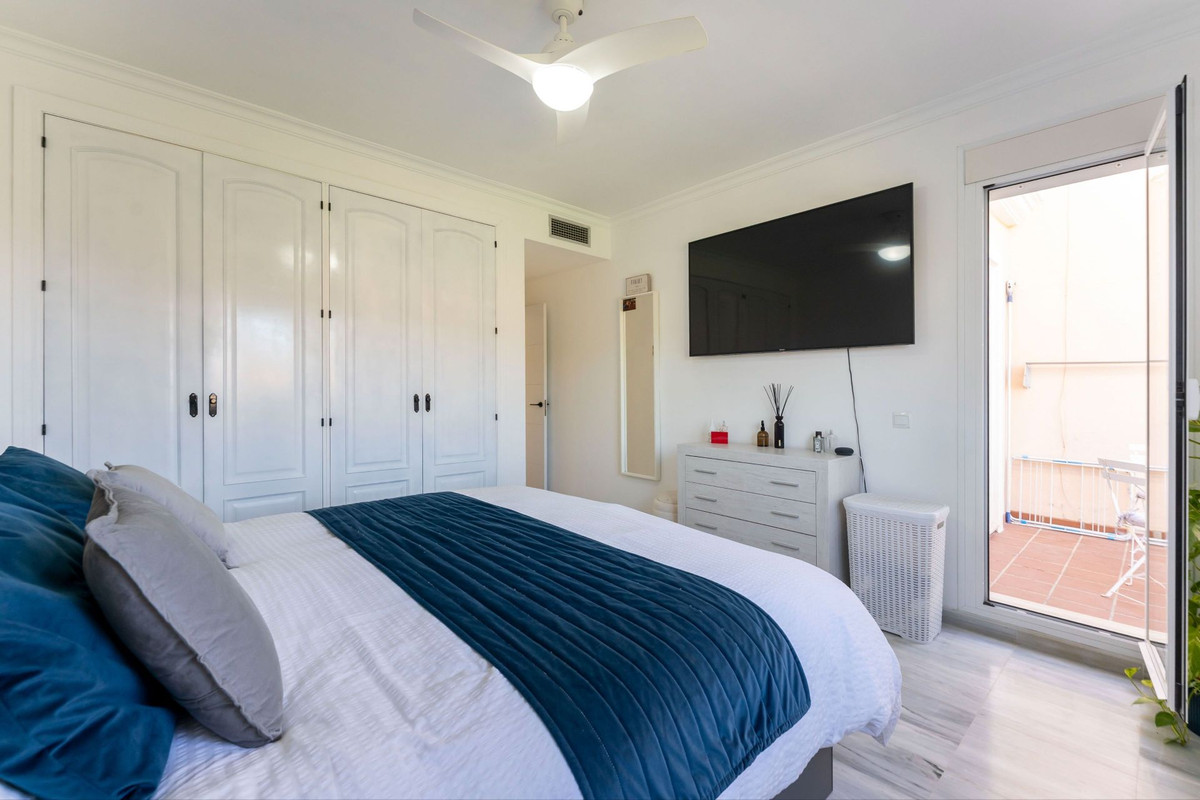 f446595bc7a8702c1565857bbe561c94 - 30