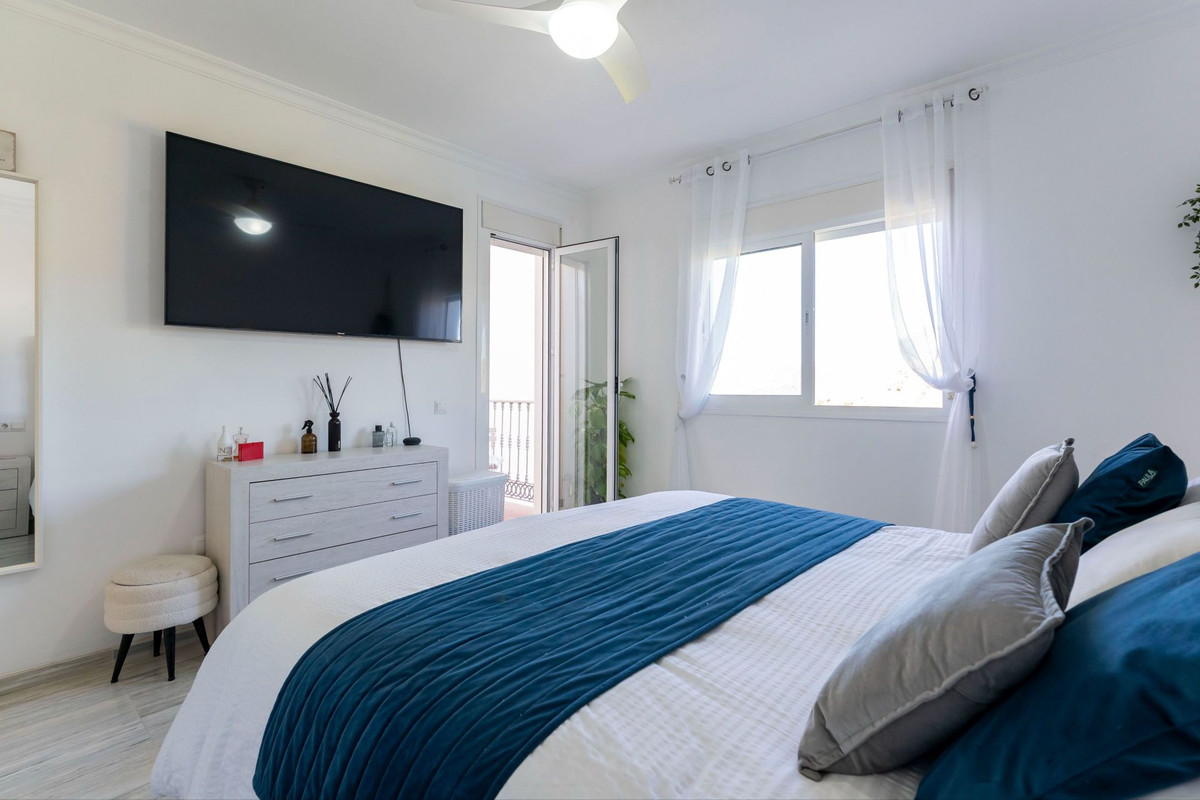 f446595bc7a8702c1565857bbe561c94 - 31