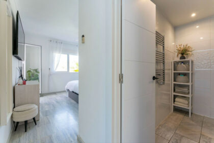 f446595bc7a8702c1565857bbe561c94 - 32