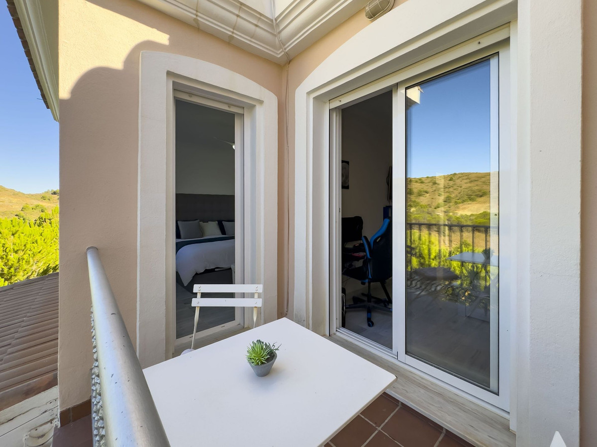 f446595bc7a8702c1565857bbe561c94 - 35