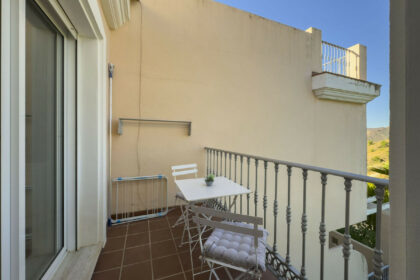 f446595bc7a8702c1565857bbe561c94 - 37