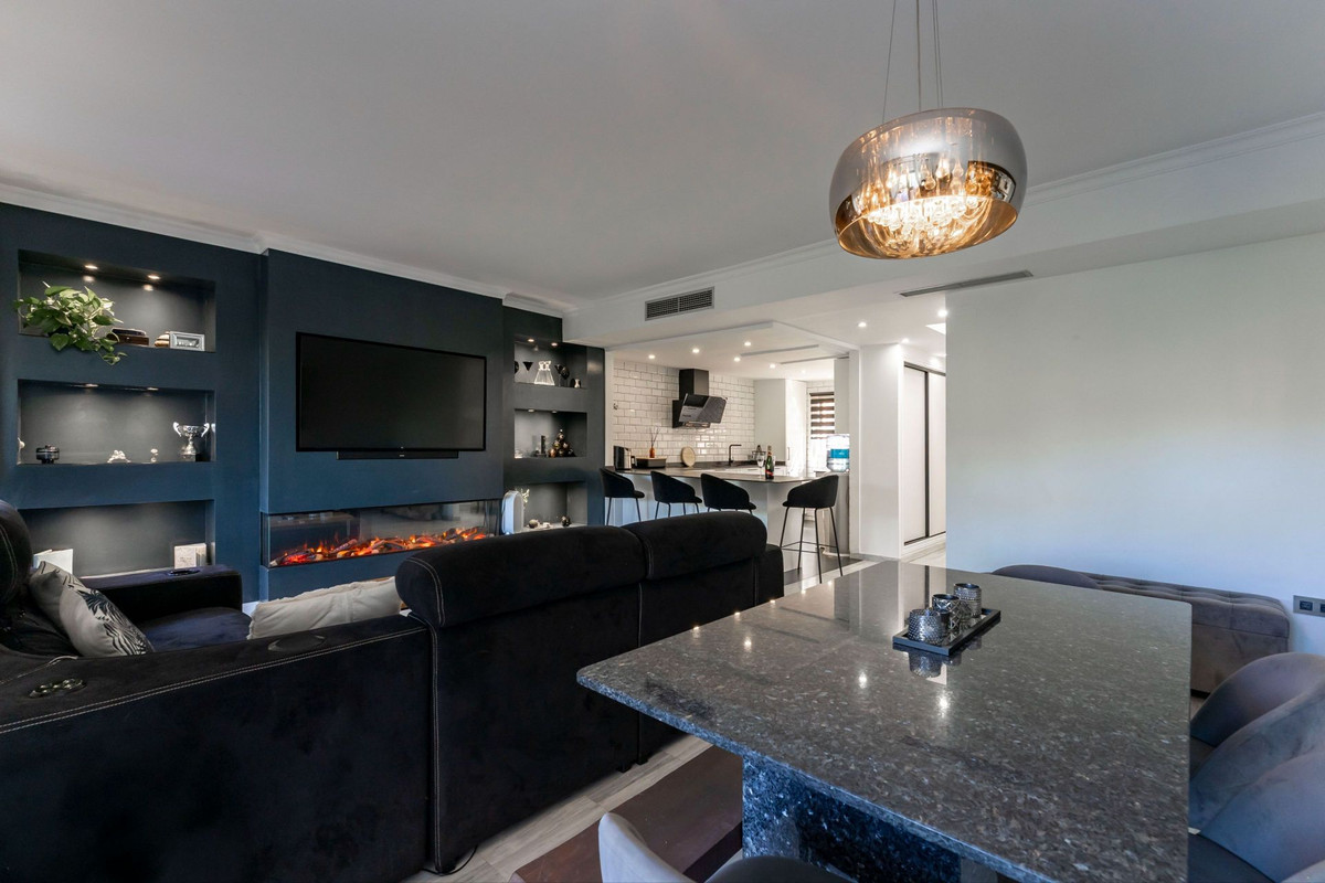 f446595bc7a8702c1565857bbe561c94 - 6