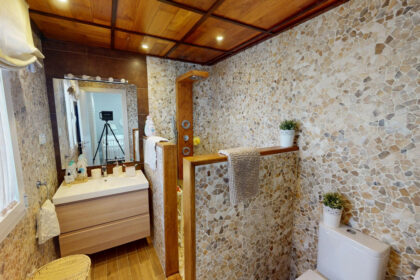 f464dff20c2a4da946580abfebb992b2 - 23