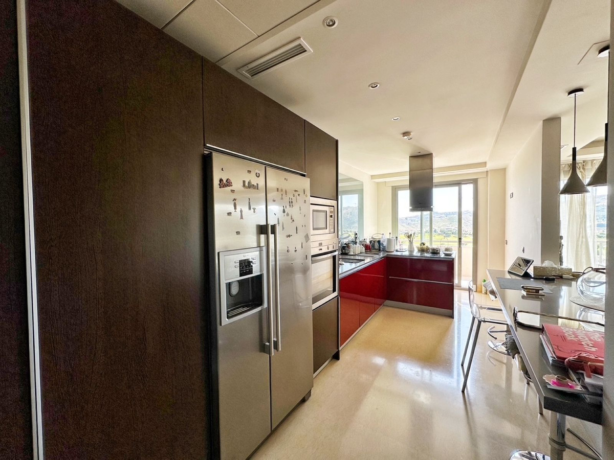 f469c953beaa91dd81ba4fd0a6ae7f4a - 13