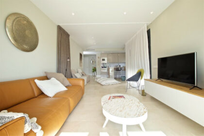 f4bc01c05697a7f84d465bbd923ff886 - 3