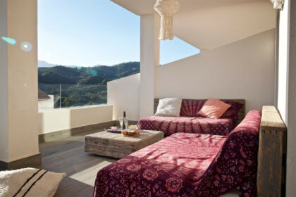 f4bc01c05697a7f84d465bbd923ff886 - 4