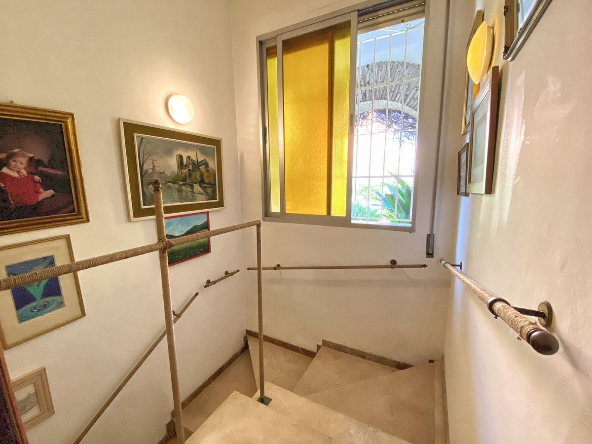 f4e671c49b44463eb62dc3a397468aee - 53