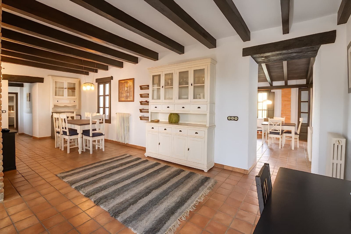 f50e2bde61299fa7cb166917e12b06b7 - 12